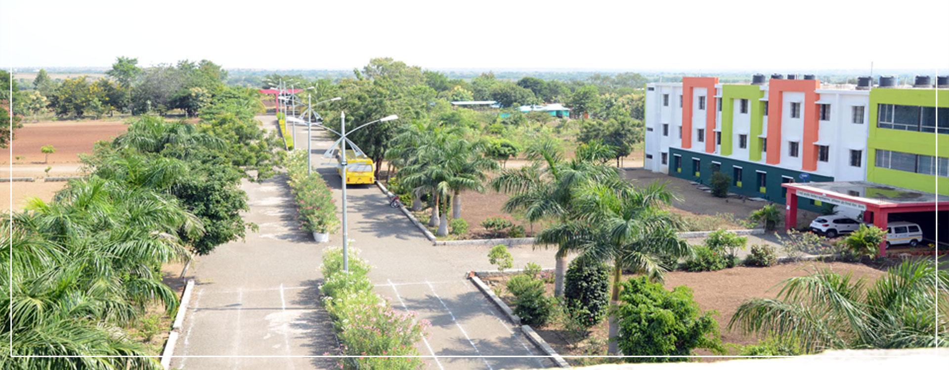 Green and spacious campus of Lt. Sunil Ramsinhji Chunawale Ayurved College